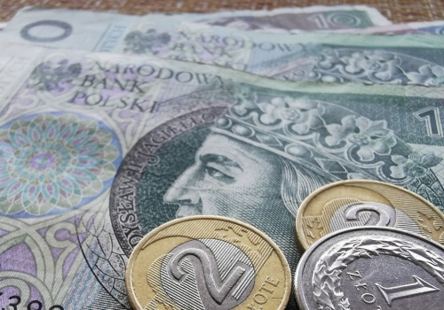 Ropa drożeje, dolar się umacnia. Konflikt na Bliskim Wschodzie eskaluje