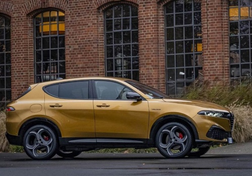 Nowa Alfa Romeo Tonale już w Szwajcarii. Hybrid od 42.990 franków, PHEV 270 KM od 53.990 franków