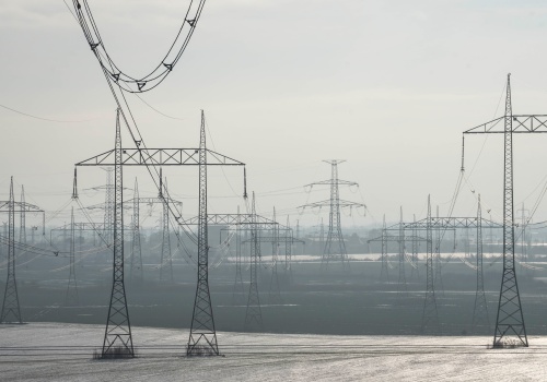 URE wzywa Tauron, PGE, Eneę i Energę do zwrotu pieniędzy za mrożenie cen