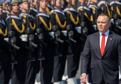 Niemiecka prasa o programie SAFE w Polsce. Widmo weta Nawrockiego i 