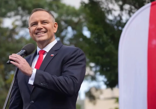 Prezydent zawetował SAFE. Spór o pieniądze czy o model Europy?