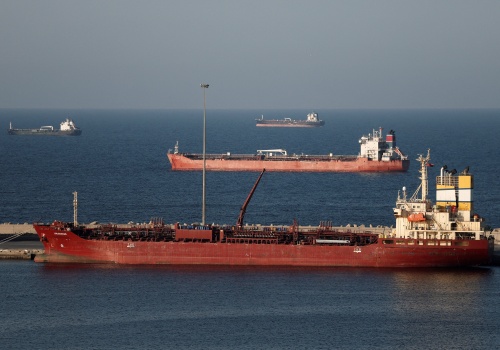 USA pozwalają handlować rosyjską ropą. Sankcje tymczasowo złagodzone