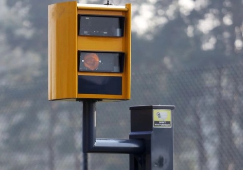 Dostali mandaty, choć jechali przepisowo. Fotoradar zrobił setki zdjęć