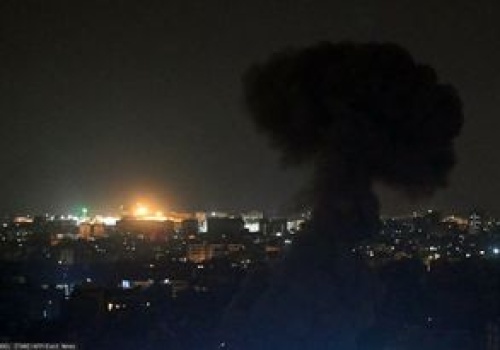 Eksplozje w Teheranie i Bejrucie. 