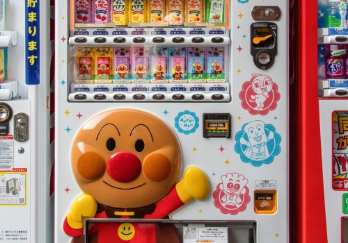 Chlebomaty, kwiatomaty i automaty z sushi. Polska stała się krajem „-omatów