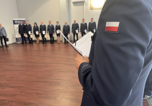 Duże zmiany kadrowe w krakowskiej policji – awanse i odejścia