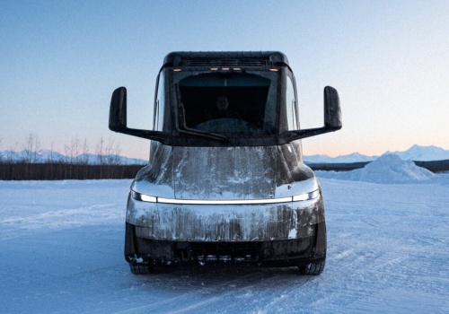 Tesla Semi legalna w Europie, gdy chodzi o długość i wyższą DMC