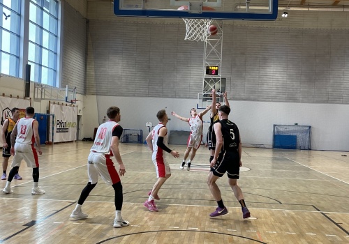 Koszykarze UJK walczą o zajęcie czwartego miejsca