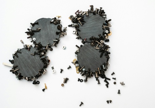 Kieszonkowy rekord? Ten miniaturowy magnes zbliżył się do światowej czołówki