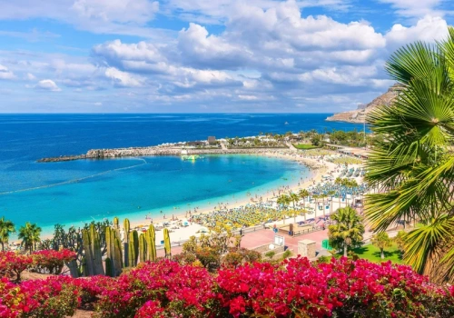 Słoneczny hit na polskim lotnisku. Nowy kierunek idealny na wakacje