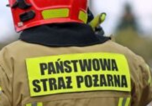 Pożar w garażu na warszawskim Targówku. Ewakuacja klientów galerii