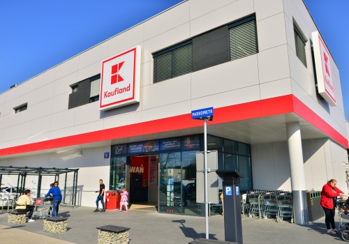 Od marca wyższe pensje w Kauflandzie. Magazynier zarobi nawet 9 tys. zł