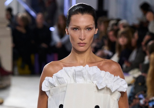 Bella Hadid twarzą Prada Beauty. Marka ogłosiła pierwszą globalną ambasadorkę