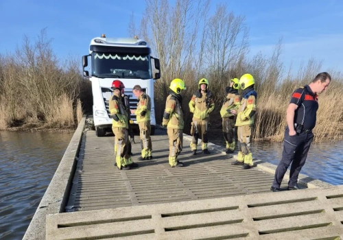 Zestaw zarwał 2,5-tonowy most w parku narodowym – jak zorganizować ratunek?