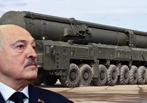 Alaksandr Łukaszenka otrzymał broń od Rosjan. Zagroził Polsce