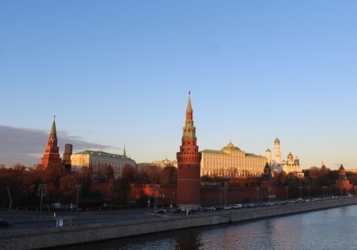 Moskwa przez miesiąc może sprzedawać ropę, komu chce