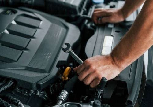 Układy hybrydowe niszczą silniki? Największe zagrożenia dla spalinowych jednostek napędowych wspieranych silnikami elektrycznymi.