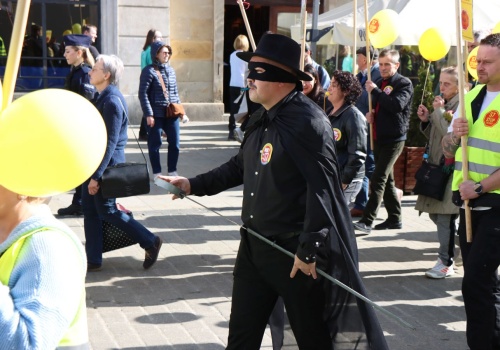 Marsz przeciw S7 w Krakowie. Protest w centrum miasta