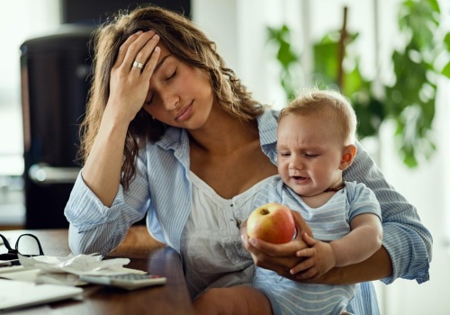 To, jak kochała nas mama, może wracać w dorosłych związkach. Jak rozpoznać ten mechanizm?