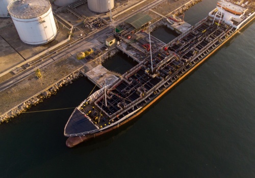 Tankowce zmieniają tożsamość na chińską, by uniknąć irańskich ataków