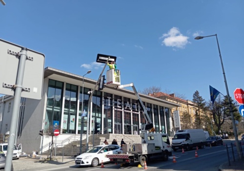 Coraz bliżej uruchomienia stałej sygnalizacji świetlnej przy teatrze i tarnowskim magistracie