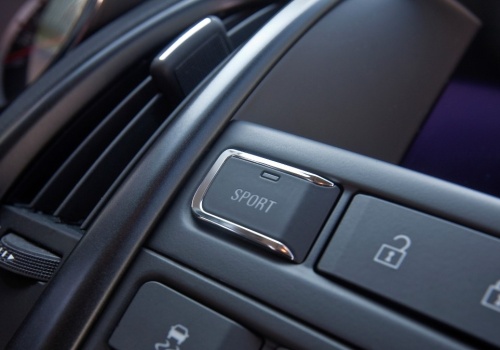 Wciskam jeden przycisk. Auto lepiej przyspiesza i czasem mniej pali