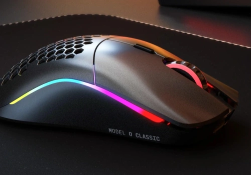 Glorious powraca do klasyki. To myszka dla wymagających graczy