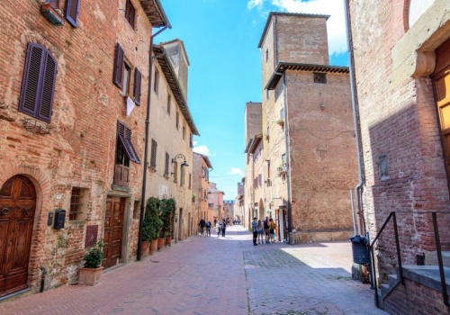 Włoskie miasto z dala od tłumów. Zapomnij o Florencji i Pizie
