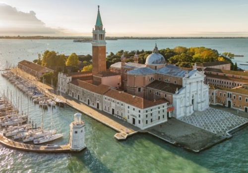 Planujesz wakacje we Włoszech? Uwaga na kanibalistyczną galaretnicę