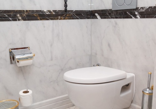 Polacy wybierają takie toalety do łazienek. Nowoczesne, ale czy praktyczne?