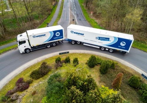 Społeczeństwo nie zgadza się na 25-metrowe zestawy? Dziwny ”atak” kolejarzy