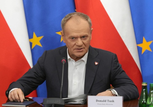Awantura wokół programu SAFE. Donald Tusk pisze o 