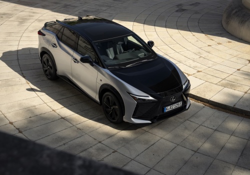 Kierownica to przeżytek? Ten elektryczny SUV Lexusa udowadnia, że wolant zmienia wszystko