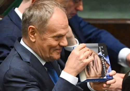 Tusk chce „zastopować politycznych szaleńców”. Błyskawiczna reakcja PiS: „Zdrajco”