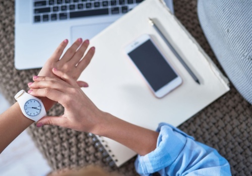 Zmiana czasu na letni 2026. Kiedy przesuwamy wskazówki zegarów?