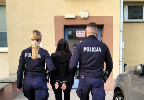 Zdemolowali warszawskie metro. Decyzja sądu ws. czworga obcokrajowców