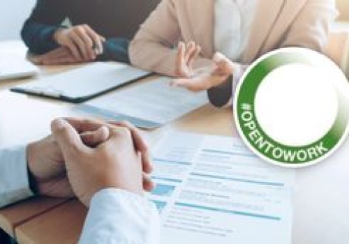 Zwolnienie za ustawienie znaczka na LinkedIn? Oto co mówi polskie prawo