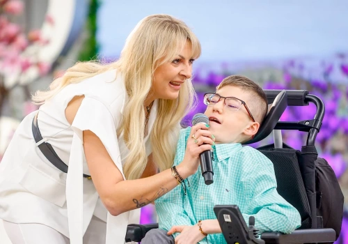 Magdalena Narożna zaśpiewała z niepełnosprawnym Nicolasem
