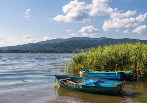 Pensjonat tuż nad jeziorem Żywieckim wywołał burzę. Mieszkańcy protestują przeciw dużej inwestycji