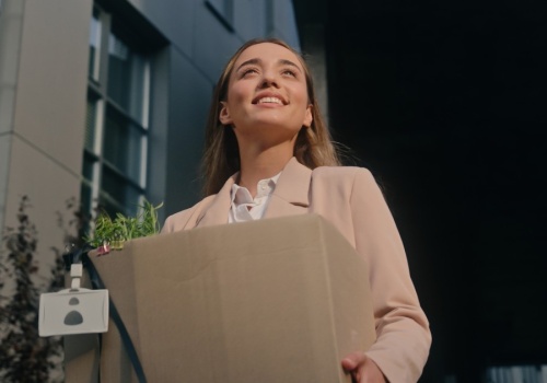 Jak bezpiecznie i zgodnie z prawem zwolnić się z pracy? O tym trzeba pamiętać