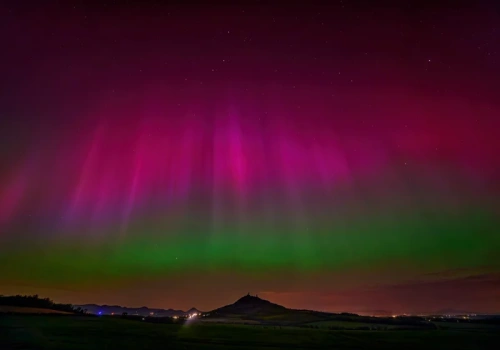 Ekspert o szansach na obserwację zorze polarnej w Polsce. „Jeśli składowa ułoży się korzystnie”