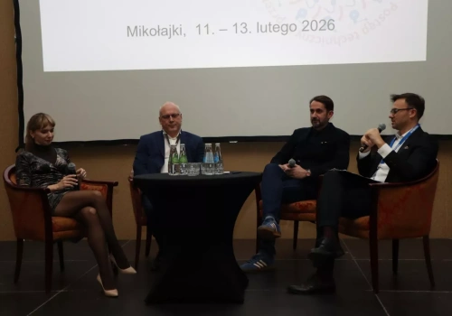 Sztuczna inteligencja wchodzi do mleczarstwa. Co się zmieni?