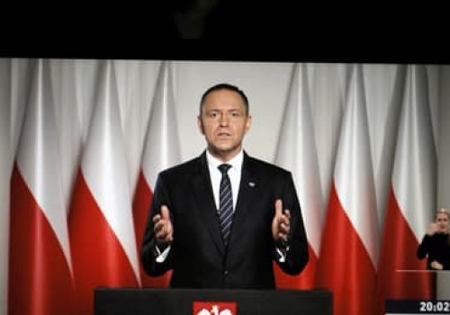 Po mnie choćby potop. W co gra prezydent Nawrocki i kto na tym korzysta