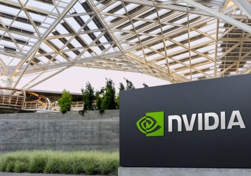Prawo Moore’a oficjalnie martwe. NVIDIA przyznaje, że sztuczna inteligencja zmyśla obraz na Twoim ekranie