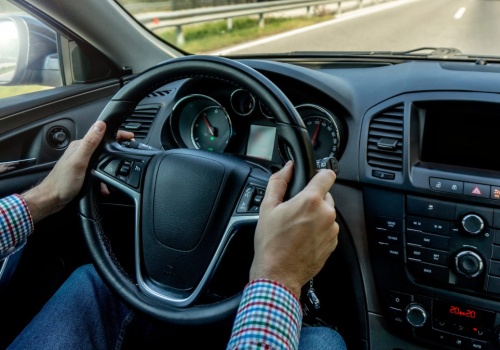 Zasada 100 stopni przez 30 minut. Uratuje silnik przed drogą awarią