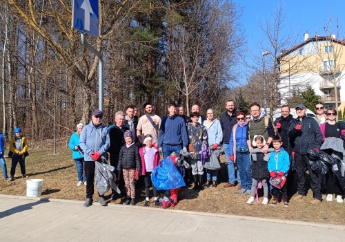 Mieszkańcy posprzątali Lasek Pieczewski. W akcji wziął udział także prezydent Olsztyna