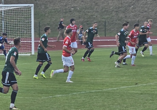 Świetna forma piłkarzy Staru. Siarka odprawiona 2:0