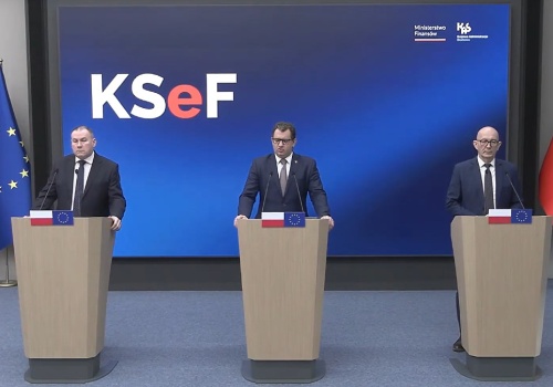 Wystawiasz fakturę poza KSeF-em? Nie zapomnij o tych oznaczeniach