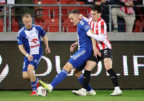 Przełamanie w meczu Cracovii z Wisłą Płock. Farsa w obu obronach