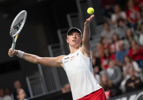 Iga Świątek wyrosła z Polski o kilka rozmiarów. Aż słychać zgrzytanie zębów!